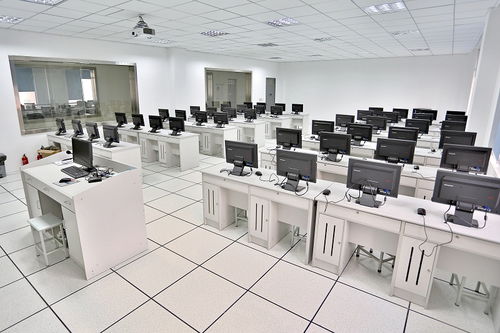 计算机应用技术实训中心 打造实战型计算机技术培训基地